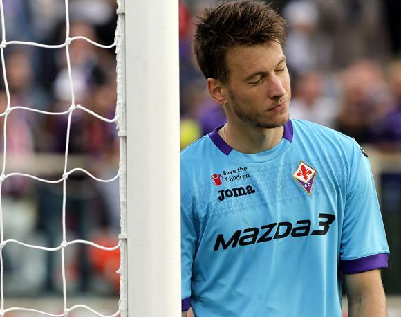 La delusione di Neto, portiere della Fiorentina, dopo il gollonzo  di Pogba. Ap